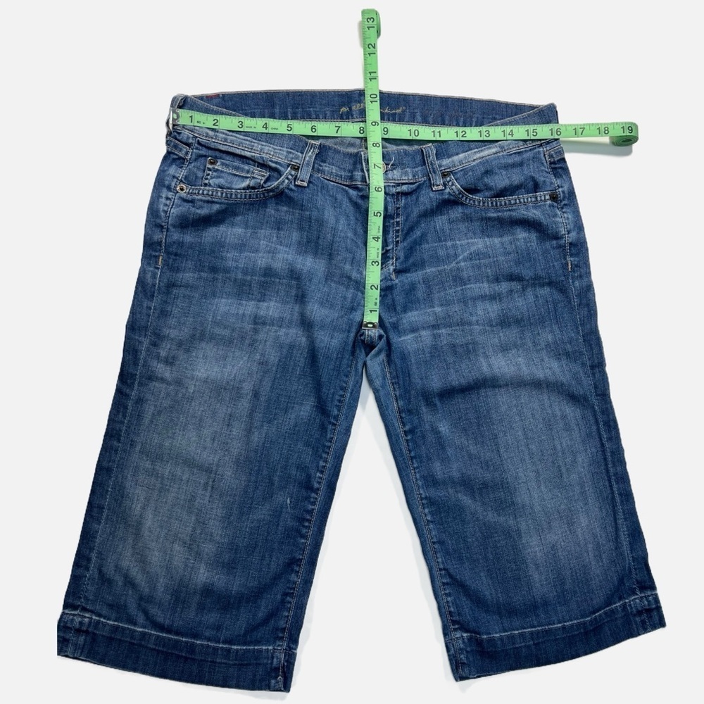 7 for All Mankind Blue Denim Bermuda Shorts Women’s Casual Jean Short size 31 - Picture 3 of 7